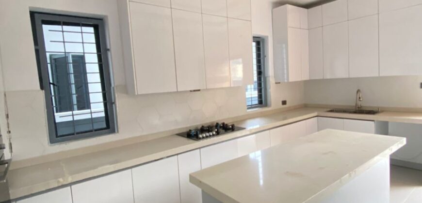 Luxury 4bedrooms Terrace with Bq
