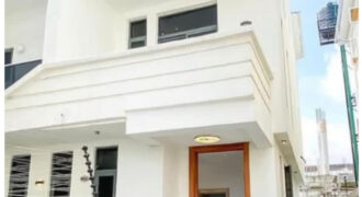 AMAZINGLY BUILT 5 BEDROOM FULLY DETACHED DUPLEX FOR RENT